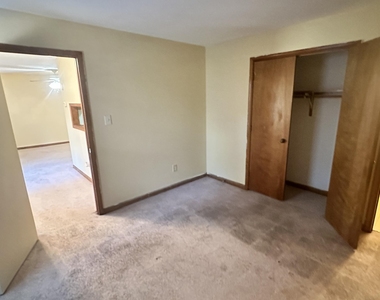 3239 Mill Run - Photo Thumbnail 8