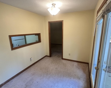 3239 Mill Run - Photo Thumbnail 2