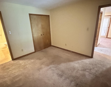 3239 Mill Run - Photo Thumbnail 5