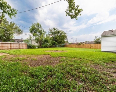 9529 Fairland Drive - Photo Thumbnail 11