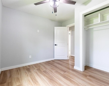 9529 Fairland Drive - Photo Thumbnail 6