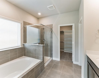 4322 Pale Fox Lane - Photo Thumbnail 18