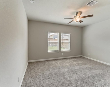 4322 Pale Fox Lane - Photo Thumbnail 16