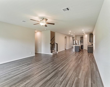 4322 Pale Fox Lane - Photo Thumbnail 13
