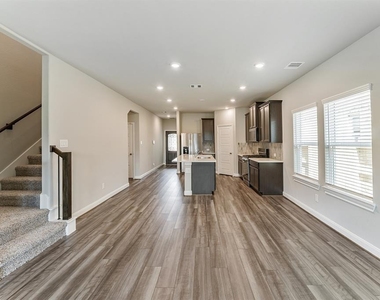4322 Pale Fox Lane - Photo Thumbnail 15