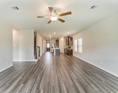 4322 Pale Fox Lane - Photo Thumbnail 14