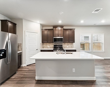4322 Pale Fox Lane - Photo Thumbnail 7