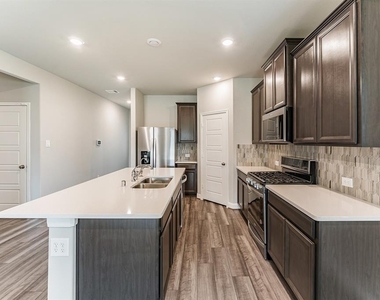 4322 Pale Fox Lane - Photo Thumbnail 9