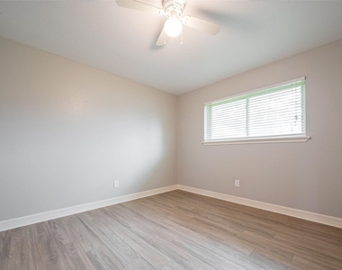 10190 Dogwood Loop - Photo Thumbnail 25