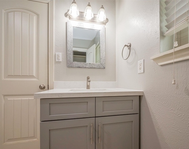 10190 Dogwood Loop - Photo Thumbnail 30