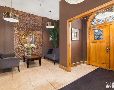 8 Clark Street - Photo Thumbnail 5