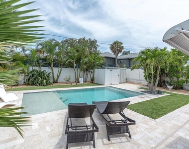 528 77th Avenue - Photo Thumbnail 25