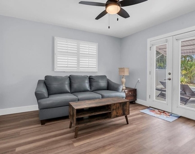 528 77th Avenue - Photo Thumbnail 5