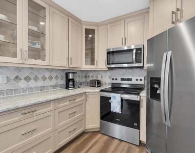 528 77th Avenue - Photo Thumbnail 12