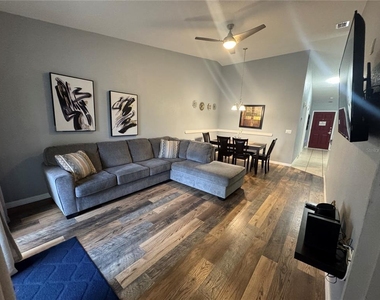 2802 Club Cortile Circle - Photo Thumbnail 8