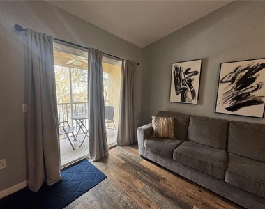 2802 Club Cortile Circle - Photo Thumbnail 11