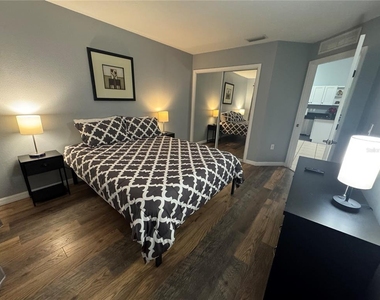 2802 Club Cortile Circle - Photo Thumbnail 35