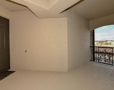 17006 Vardon Terrace - Photo Thumbnail 3
