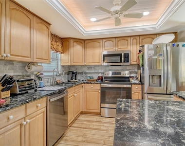 2308 Waterbluff Place - Photo Thumbnail 21