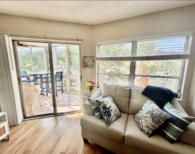 1215 S Portofino Drive - Photo Thumbnail 11