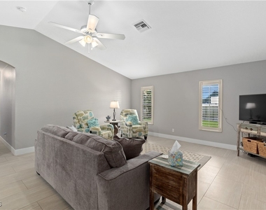 3425 Se 4th Avenue - Photo Thumbnail 48
