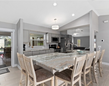 3425 Se 4th Avenue - Photo Thumbnail 26