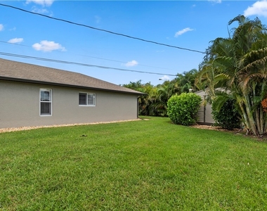 3425 Se 4th Avenue - Photo Thumbnail 7