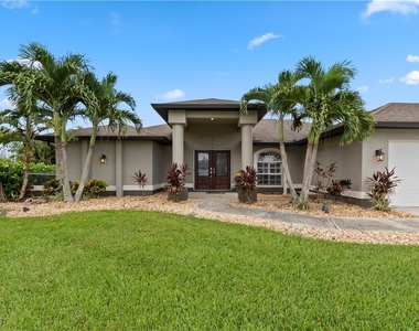 3425 Se 4th Avenue - Photo Thumbnail 1