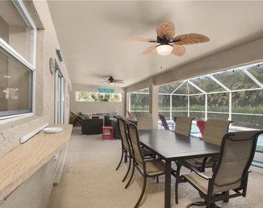 3425 Se 4th Avenue - Photo Thumbnail 12