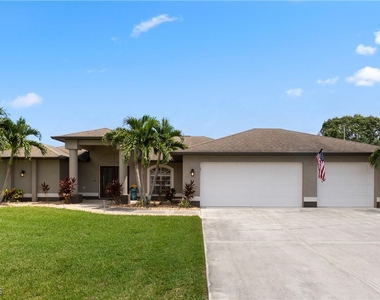 3425 Se 4th Avenue - Photo Thumbnail 2