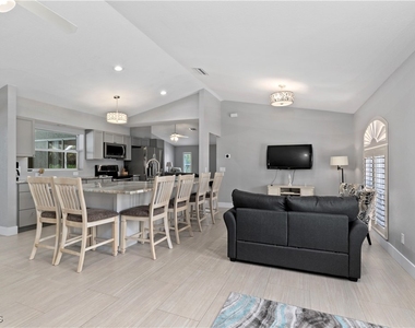 3425 Se 4th Avenue - Photo Thumbnail 30