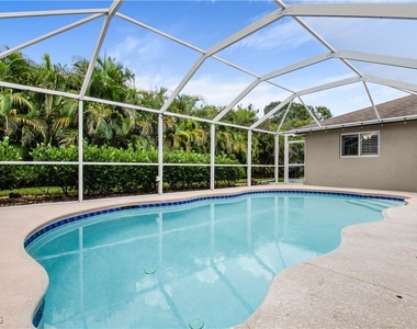 3425 Se 4th Avenue - Photo Thumbnail 11