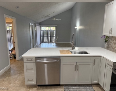6331 Royal Woods Drive - Photo Thumbnail 3
