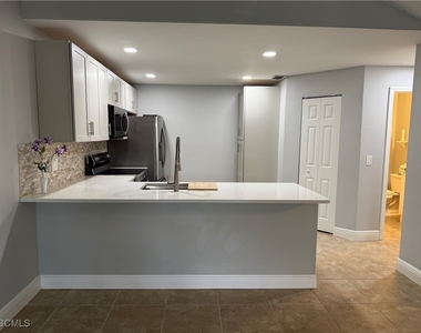 6331 Royal Woods Drive - Photo Thumbnail 5