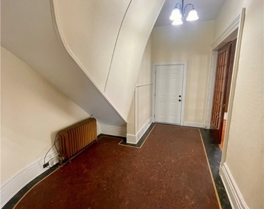 52 Genesee St  Apt 1 - Photo Thumbnail 6