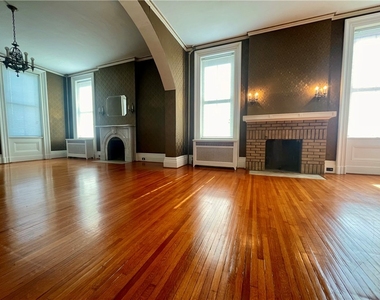 52 Genesee St  Apt 1 - Photo Thumbnail 8