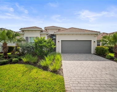 15871 Leaning Pine Lane - Photo Thumbnail 36
