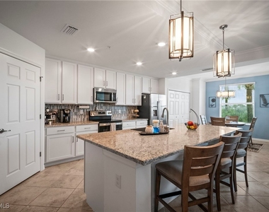 16000 Grassland Lane - Photo Thumbnail 13