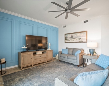 16000 Grassland Lane - Photo Thumbnail 10