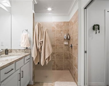 16000 Grassland Lane - Photo Thumbnail 31