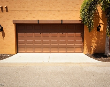 8986 Cambria Circle - Photo Thumbnail 18