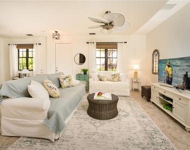 8986 Cambria Circle - Photo Thumbnail 2