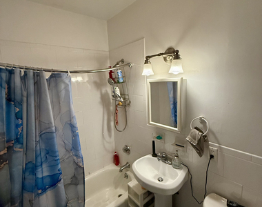507 East 13th Street - Photo Thumbnail 2
