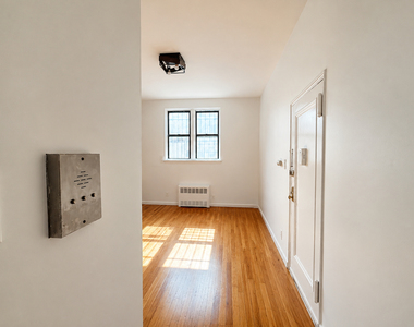 25 Malcolm X Blvd - Photo Thumbnail 3