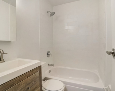 275 West 22nd Street - Photo Thumbnail 7