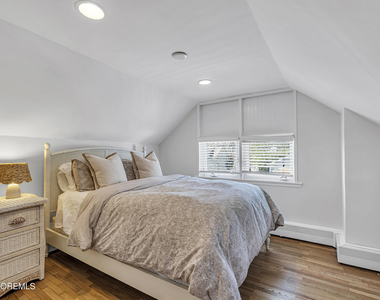 226 Sylvania Avenue - Photo Thumbnail 10