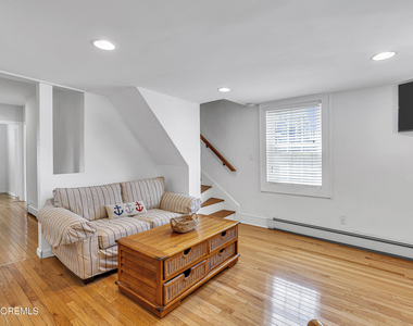 226 Sylvania Avenue - Photo Thumbnail 3