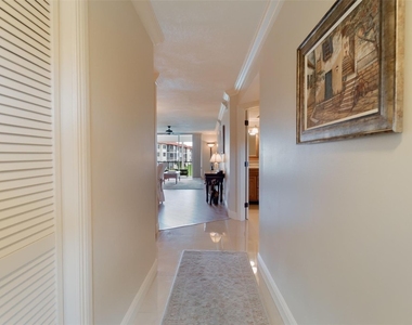 820 S Hollybrook Drive - Photo Thumbnail 7