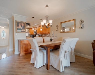 820 S Hollybrook Drive - Photo Thumbnail 3