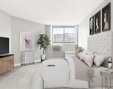 1st Avenue - Photo Thumbnail 1
